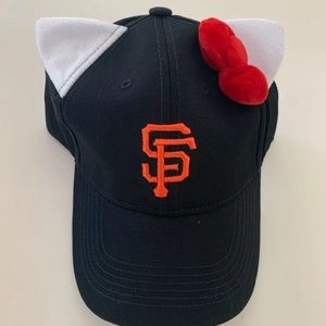 Hello Kitty Giant’s Hat